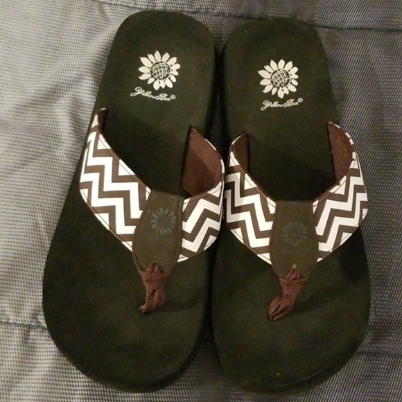 brown yellow box flip flops